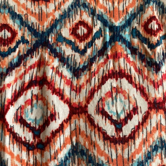 Women’s Matty M vibrant designed stretchy pencil skirt. - Picture 3 of 4